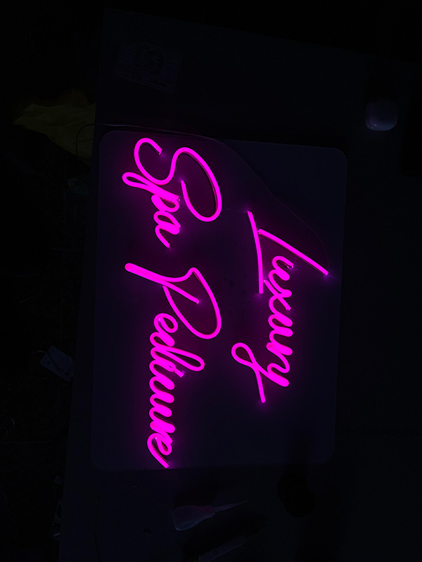Làm biển led neon sign