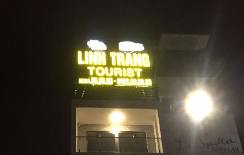 Biển inox đan nan tại Linh Trang tourist