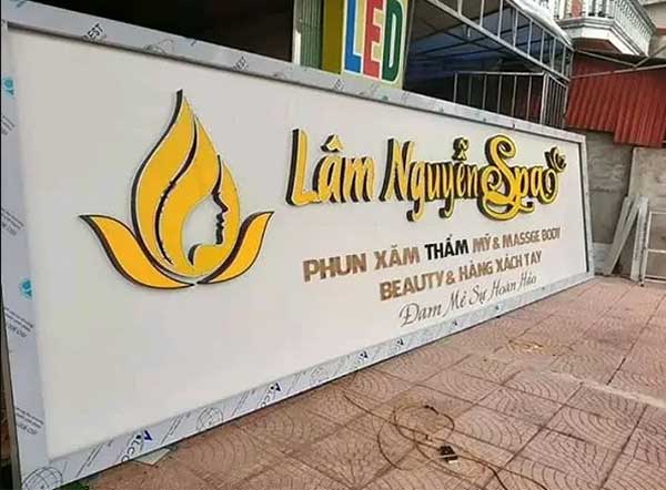 Làm biển quảng cáo phun xăm thẩm mỹ