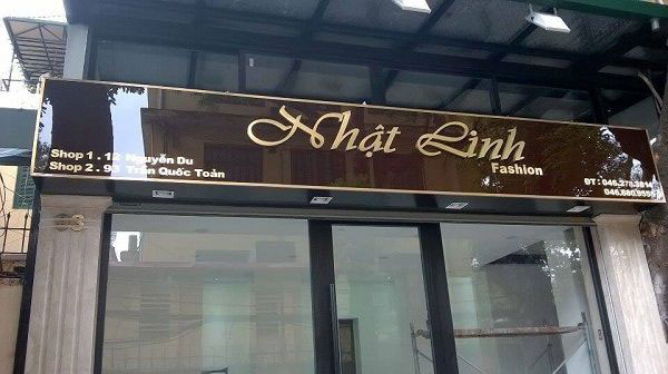 Thi công biển shop quần áo tại Quảng Ninh