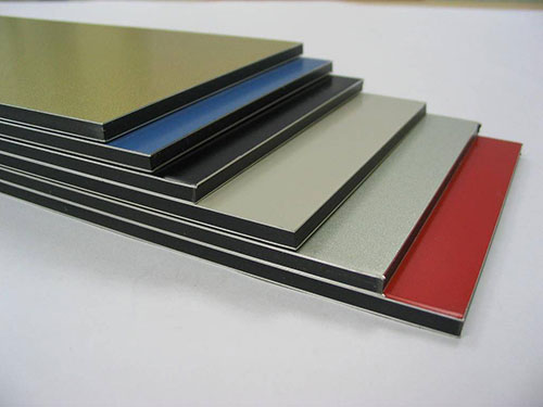 Tấm aluminium là gì và vì sao chúng lại được dùng làm biển quảng cáo?