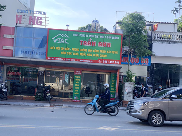 Biển hiệu công ty Trần Anh