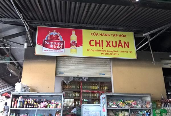 Làm biển cửa hàng tạp hóa tại Quảng Ninh